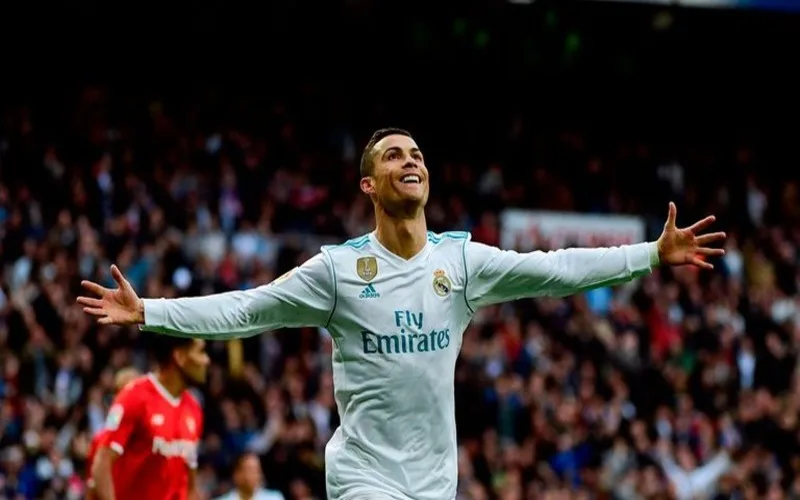 doi hinh real madrid manh nhat the ky 21 da tao nen de che bat tu