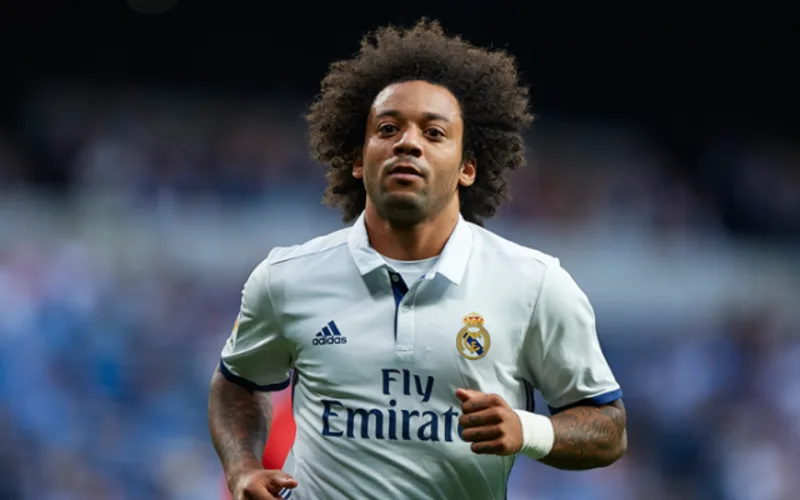 doi hinh real madrid manh nhat the ky 21 da tao nen de che bat tu